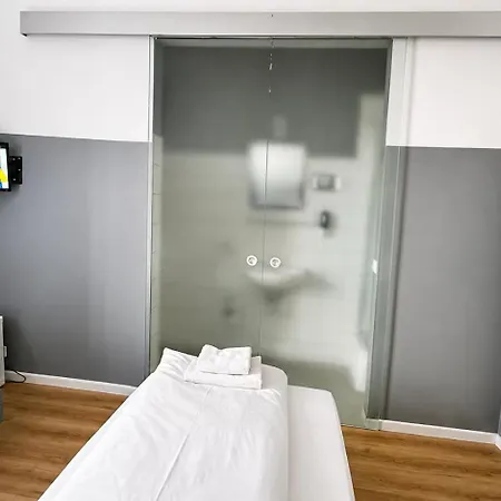 Hotel Apadana Frankfurt-2